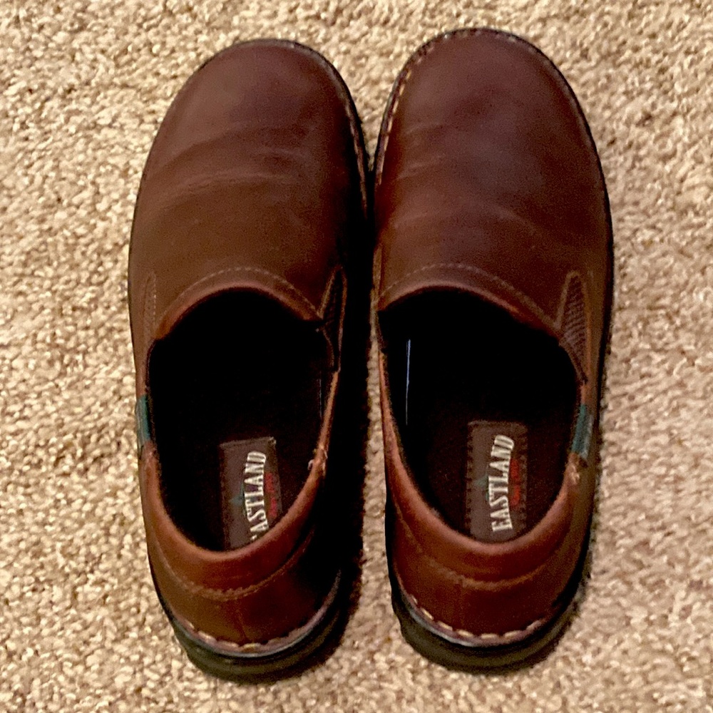 Brown Eastland Newport Slip on loafer, size 9.5 M
